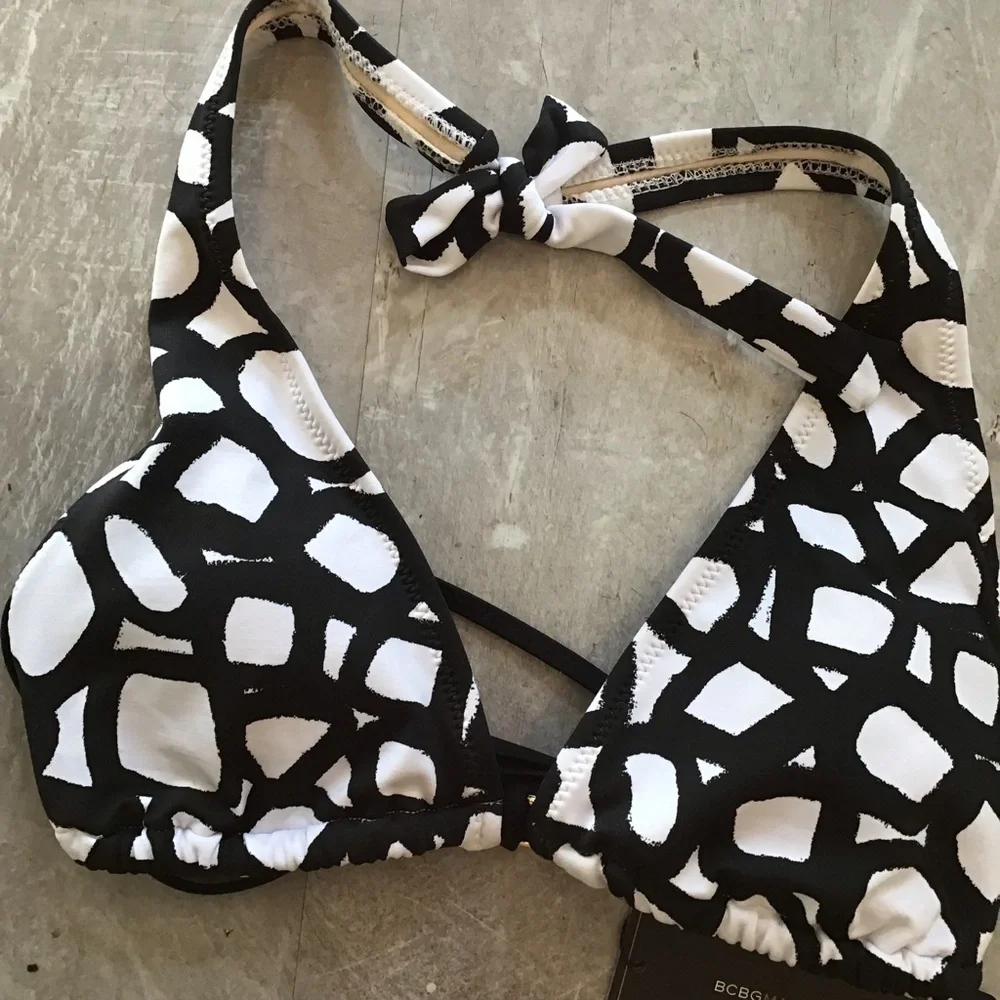 BCBGMaxAzria triangle string